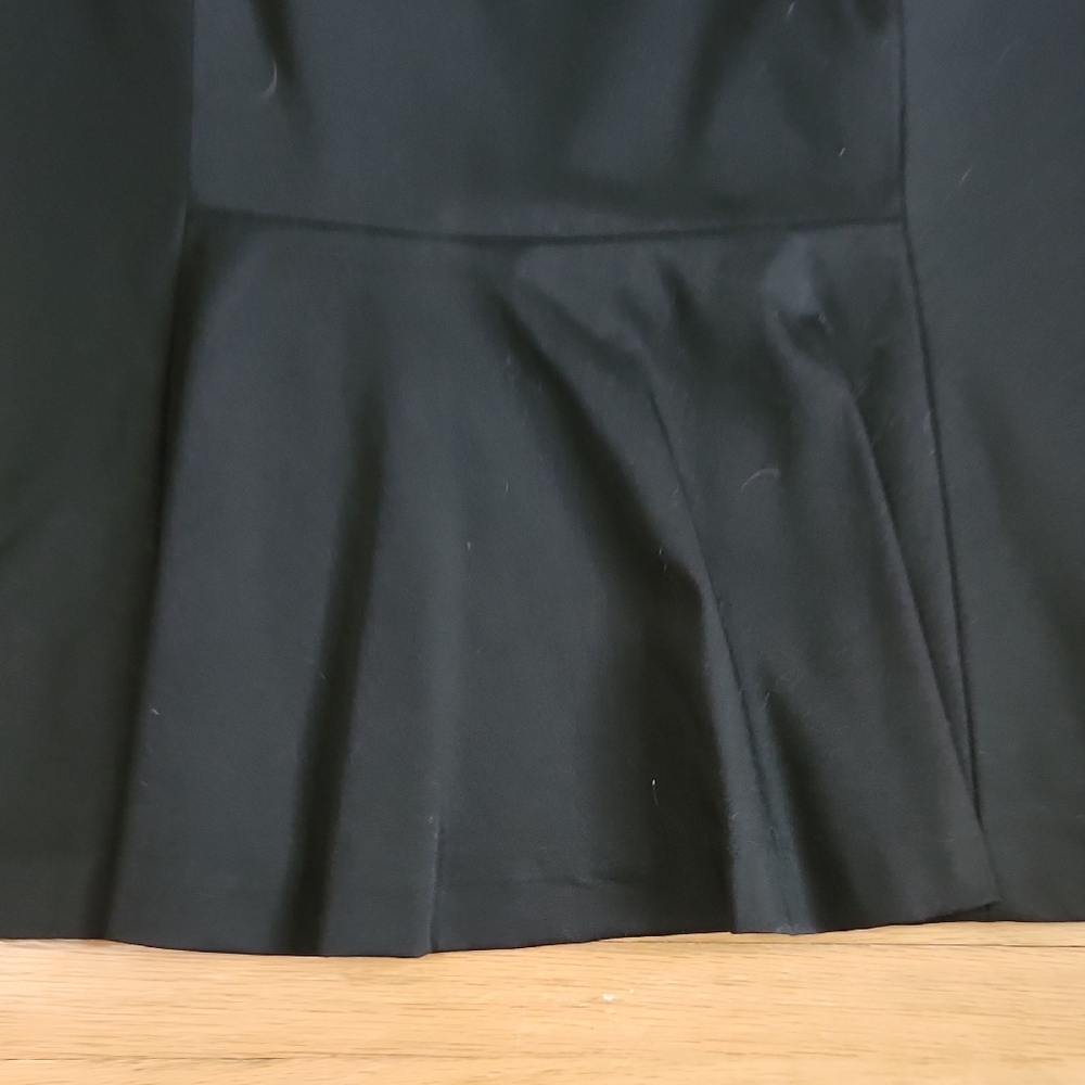 Express Black Knee-Length Pencil Skirt for Work - Picture 4 of 5
